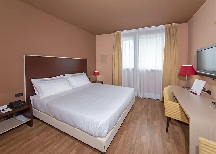 Hotell Art Olympic 4*