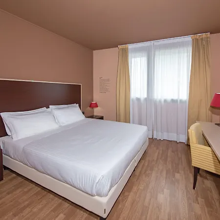 Hotel Art Olympic 4*